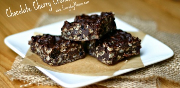 Chocolate Cherry Crunch Bites - www.EverydayMaven.com