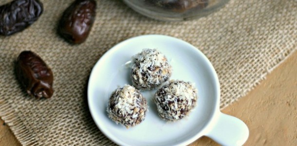 Weight Watchers Vegan Dessert Recipe. Almond Date Bites Rolled in Toasted Coconut
