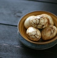 Chinese Marbled Tea Eggs by www.everydaymaven.com