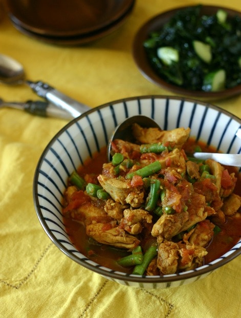 Paleo Chicken Curry. Chicken, Tomato and Green Bean Curry from www.everydaymaven.com