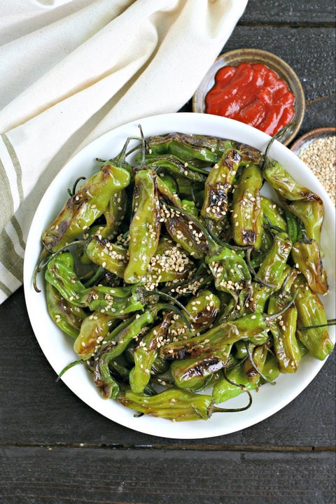 Sesame Blistered Shisito Peppers from www.EverydayMaven.com