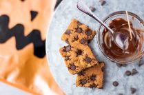 gluten free blondies with chocolate chip spiders for halloween